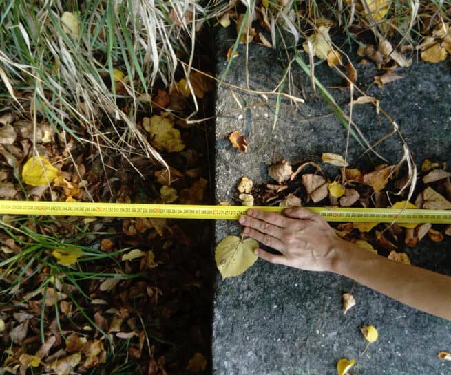 Ruka mjeri teren minigolfa